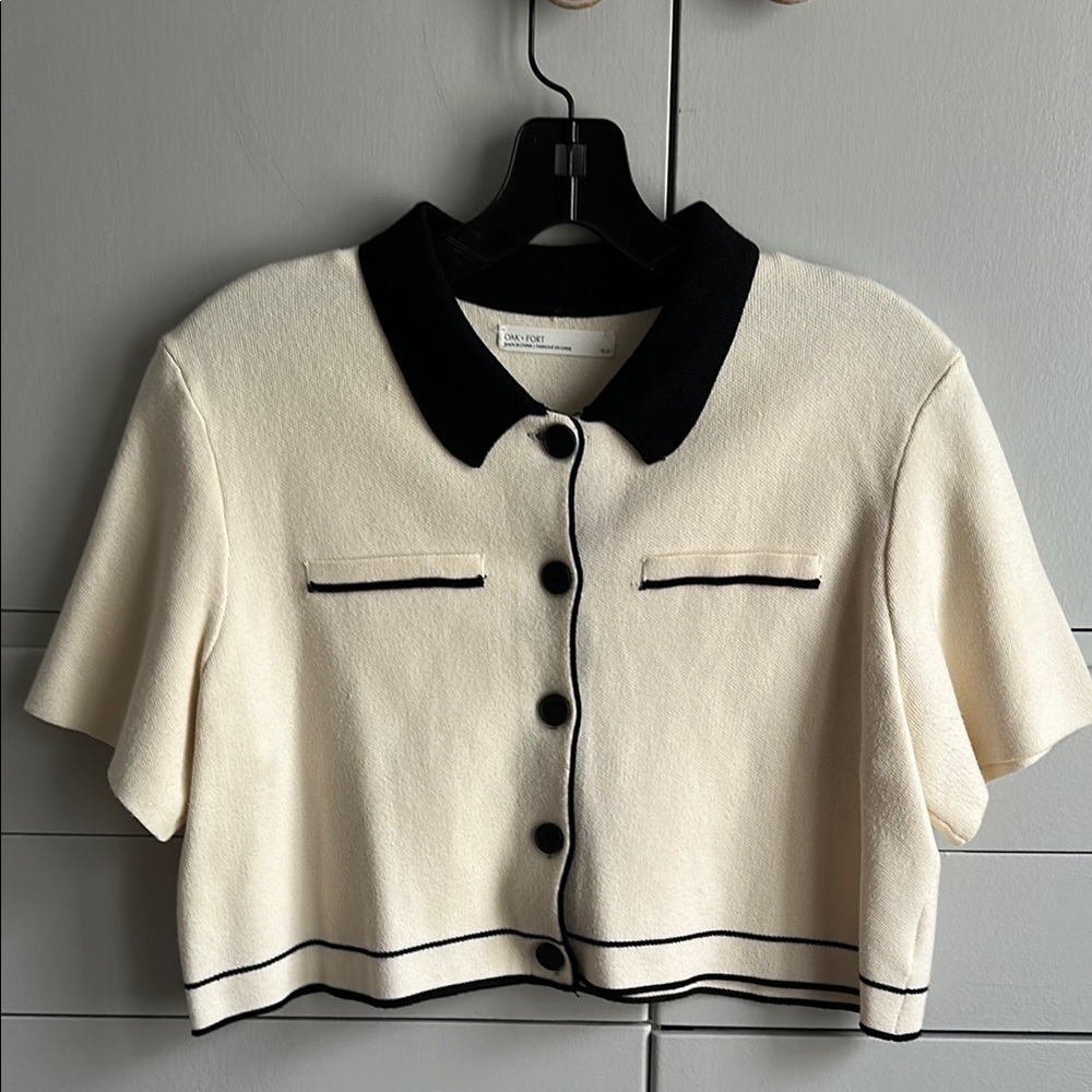 Oak + Fort Cream Short-Sleeve Cropped Cardigan with Black Trim